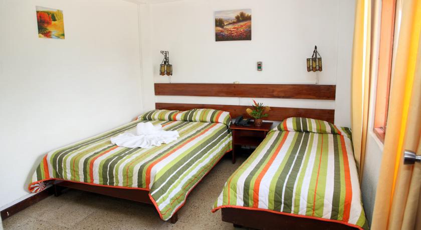Hotel Puerto Ballesta Тонсупа Стая снимка