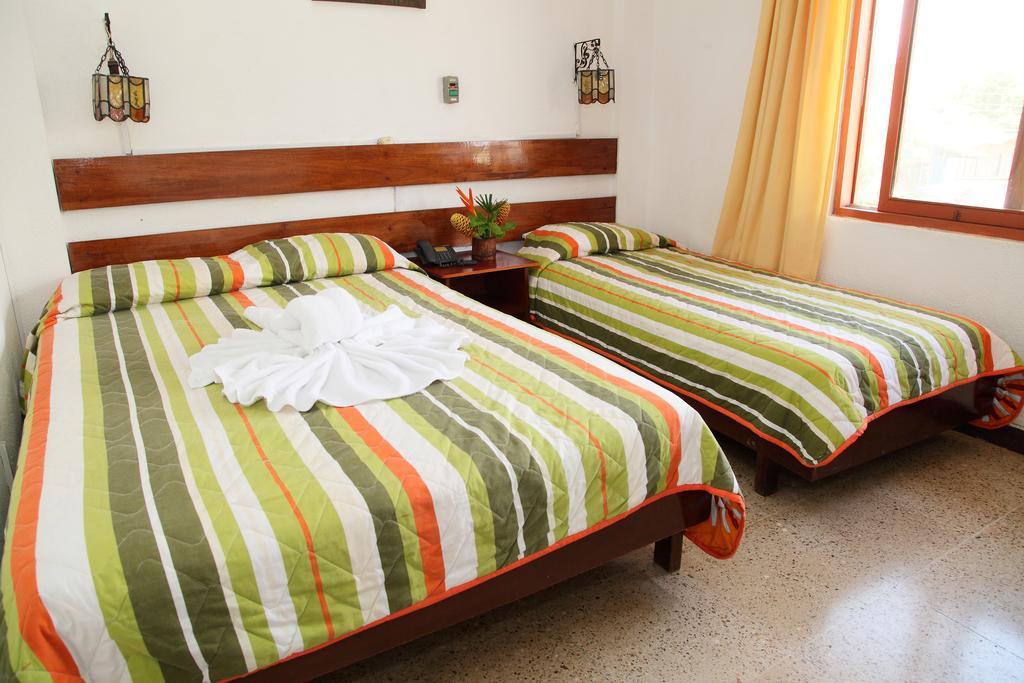 Hotel Puerto Ballesta Тонсупа Екстериор снимка