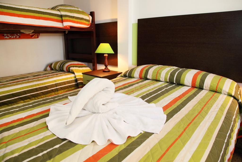 Hotel Puerto Ballesta Тонсупа Екстериор снимка
